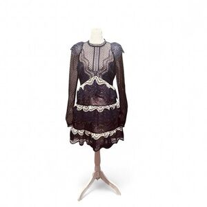 Chic Long Sleeve Lace Dress in Black and White